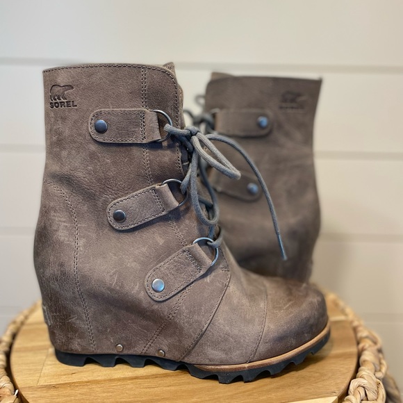Sorel Joan of Arctic Wedge boots size 7.5 - Picture 1 of 5